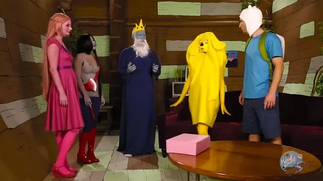 Parodia porno de Adventure Time con chicas calientes