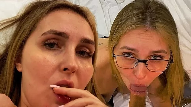 Русская парочка у себя в спальне на видео камеру снимают домашнее порно с оргазмом