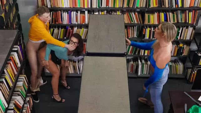 В библиотеке порно, секс в библиотеке с библиотекаршей смотреть онлайн