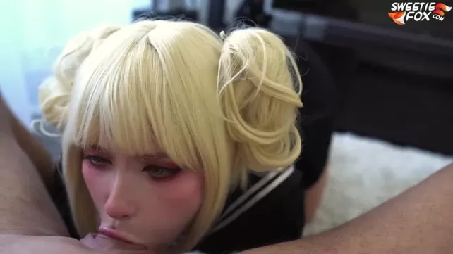 Namorada cosplayers suga como a deusa do anime japonês