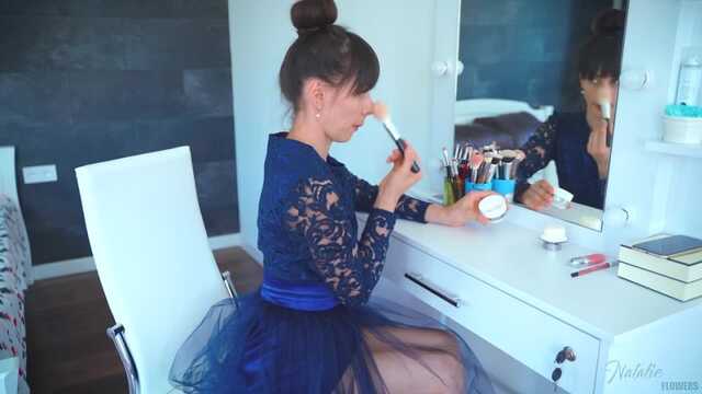 Deep anal for a mature Russian ballerina in the dressing room