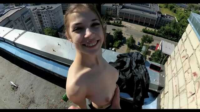 Секс на крыше дома: порно видео на рукописныйтекст.рф